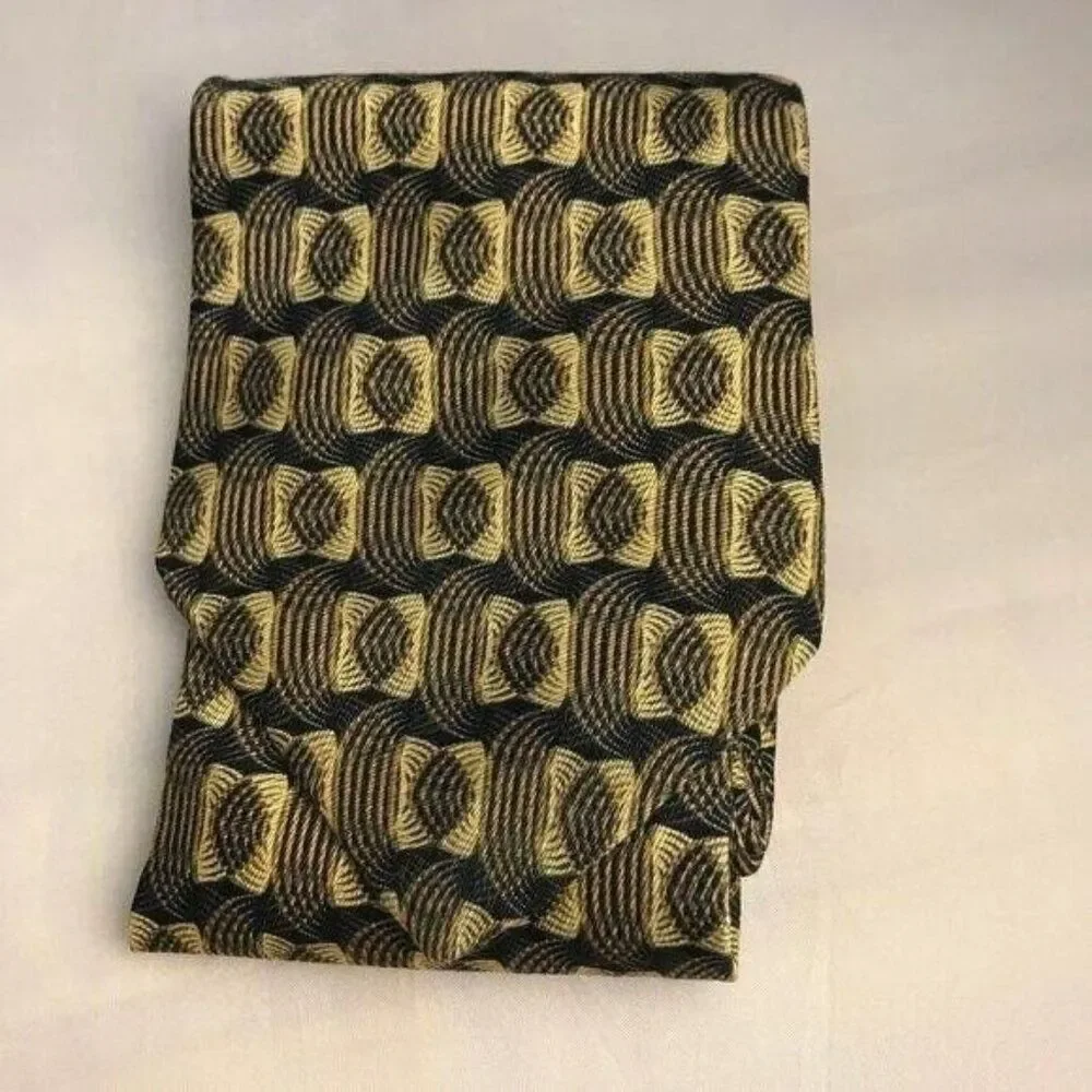 #1206 VTG LOUIS ROTH MEN'S GOLD ON BLACK SILK NECKTIE 58X4